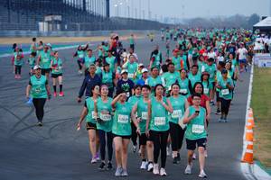 BIB: 53223, 152731, 52820, 53172, 52954
                            <button type="button" onclick="openModal(10525712)" class="btn btn-primary btn-sm float-right btn-popup" data-toggle="modal" data-target=".modal-high-quality">
                        <i class="fas fa-shopping-cart"></i> Add to Cart
                    </button>
                                            <button type="button" onclick="isThisMe(10525712, true)" class="btn btn-success btn-sm float-right btn-popup btn-isme hidden" data-toggle="tooltip" data-placement="bottom" title="นี่คือรูปของคุณใช่ไหม คลิกที่นี่เพื่อเอาเข้าอัลบั้ม">
                        <i class="fas fa-plus"></i> Add to album
                    </button>
                    <button type="button" onclick="isThisMe(10525712, false)" class="btn btn-warning btn-sm float-right btn-popup btn-isnotme hidden">
                        <i class="fas fa-ban"></i> Remove from album
                    </button>